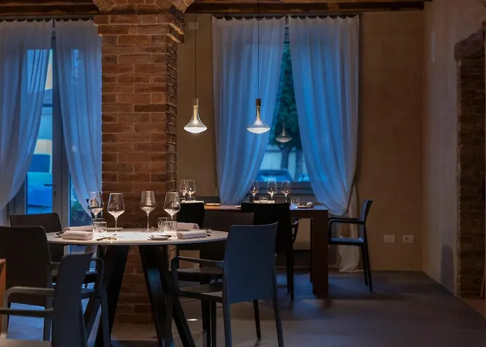 Отель Borgo Impero Borgonovo Val Tidone