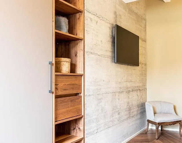 Отель Borgo Impero Borgonovo Val Tidone